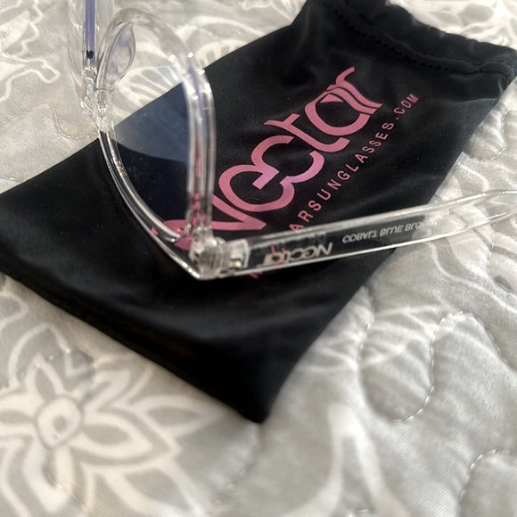 Brand new Nectar blue light glasses in pouch clear - Picture 3 of 6